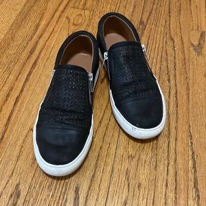 Size 7.5 Report black zip sneakers